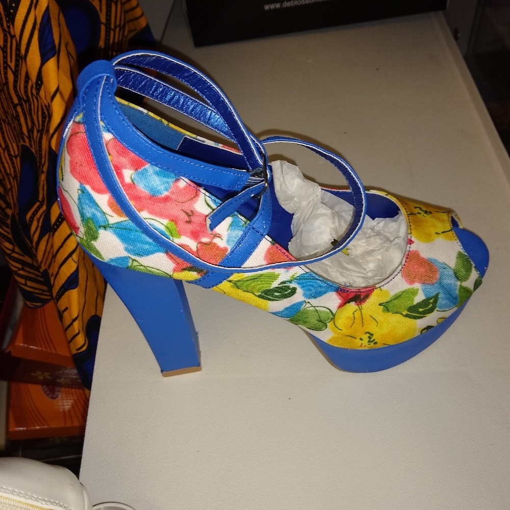 Women fashion shoes